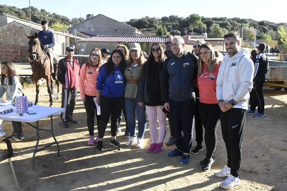 Foto 2 - El II Paseo &lsquo;Rodera de la Caridad&rsquo; re&uacute;ne a m&aacute;s de un centenar de personas a pie y a caballo
