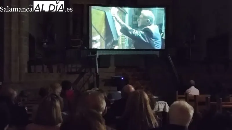 Foto 5 - El organista y sacrist&aacute;n de Lumbrales, &Aacute;ngel Miguel, recibe un homenaje como 'Guardi&aacute;n de melod&iacute;as'