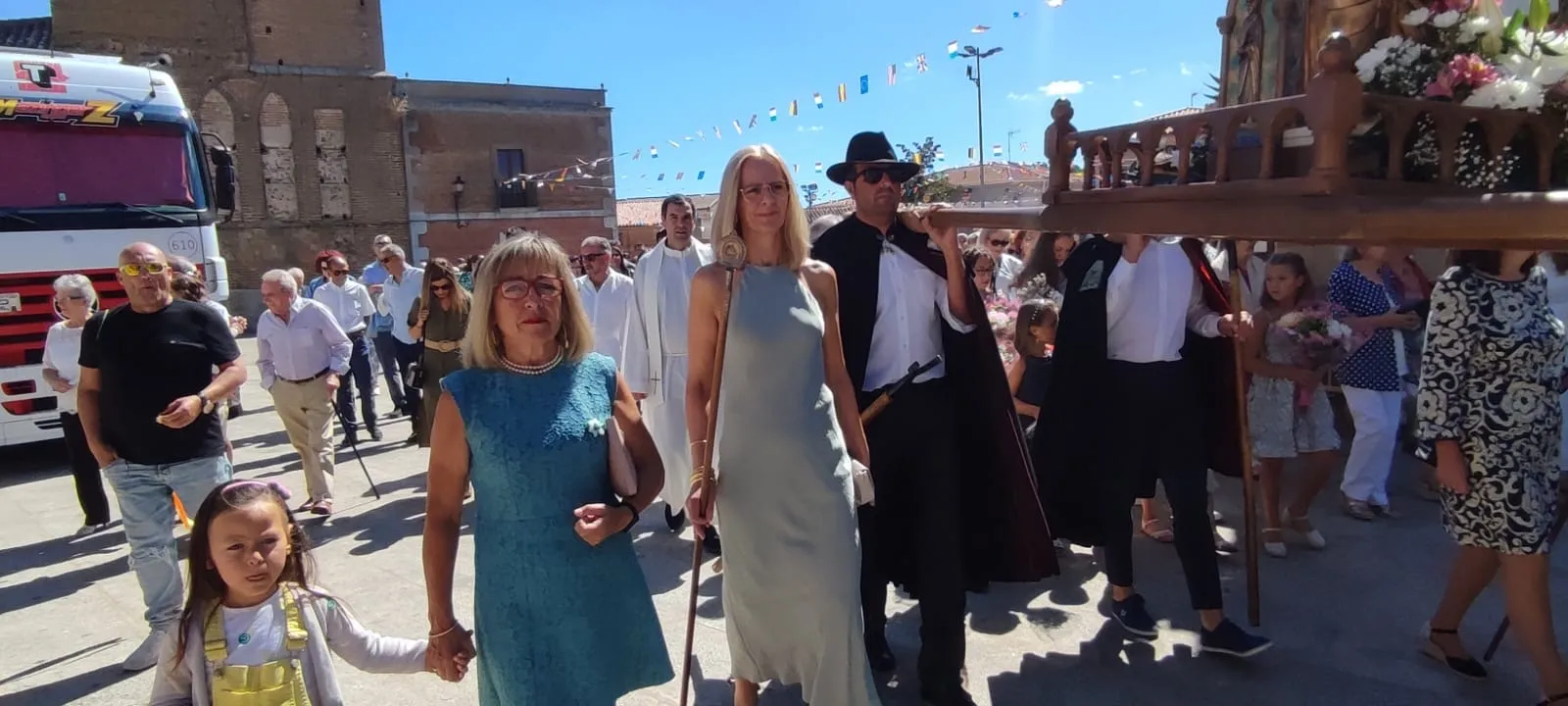 Foto 4 - Villoria honra a la Virgen de la Vega en su hist&oacute;rica procesi&oacute;n