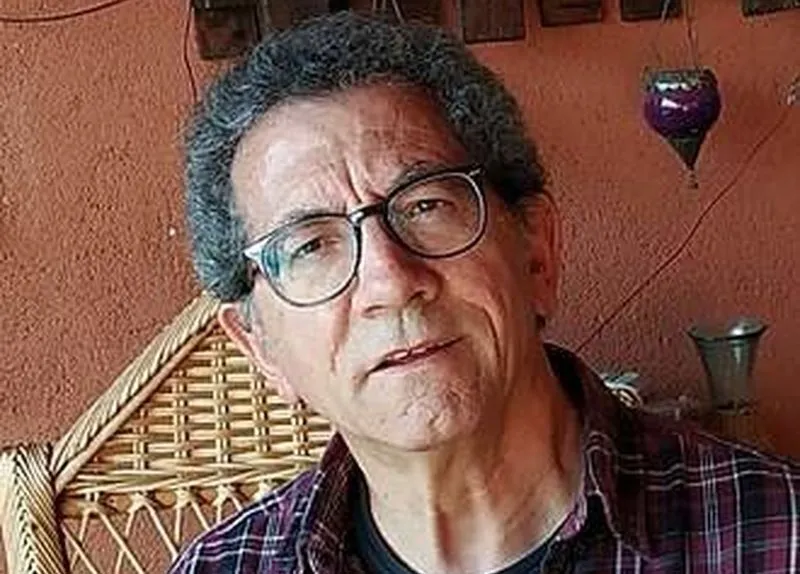 El poeta Luis Ramos protagoniza un acto en la Casa de las Conchas el 9 de octubre