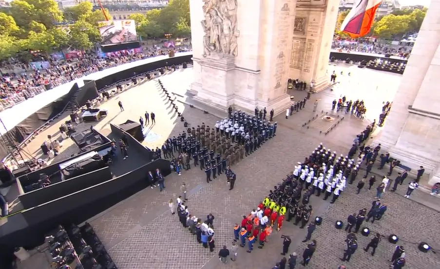 Foto 2 - Ciudad Rodrigo y Fuentes de O&ntilde;oro, &lsquo;testigos directos&rsquo; de la traca final de los JJOO y los JJPP de Par&iacute;s