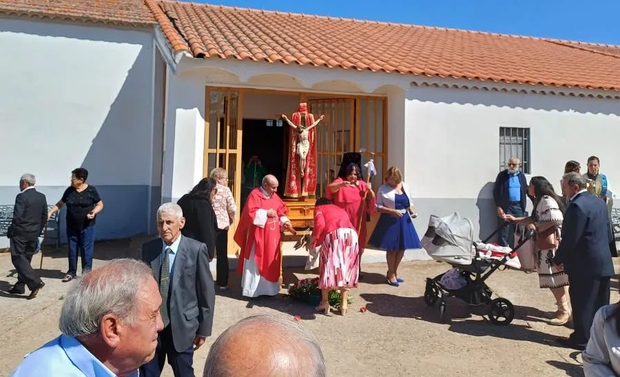 Foto 4 - Diosleguarde se pone sus mejores galas para honrar al Cristo