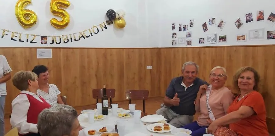 Foto 11 - Se jubila Angelita, del m&iacute;tico bar de los pollos de Ivanrey