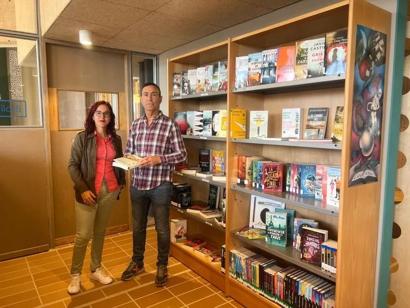 Foto 4 - Carbajosa incorpora a su Biblioteca municipal m&aacute;s de 150 nuevos t&iacute;tulos de las &uacute;ltimas novedades literarias