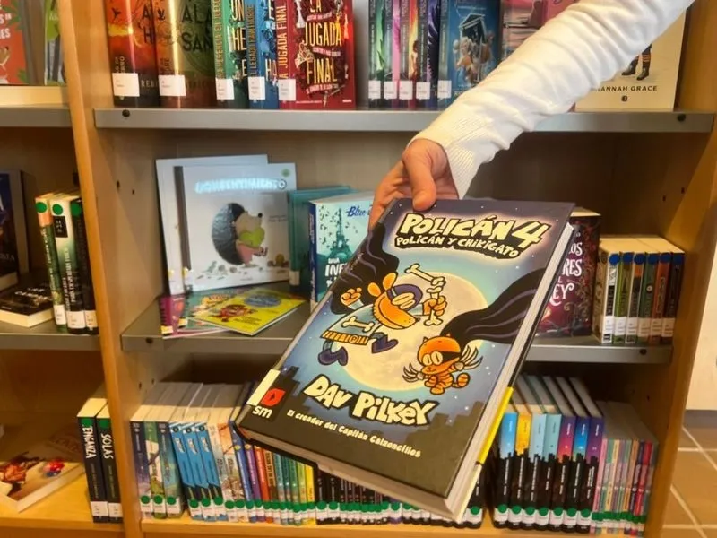 Foto 2 - Carbajosa incorpora a su Biblioteca municipal m&aacute;s de 150 nuevos t&iacute;tulos de las &uacute;ltimas novedades literarias