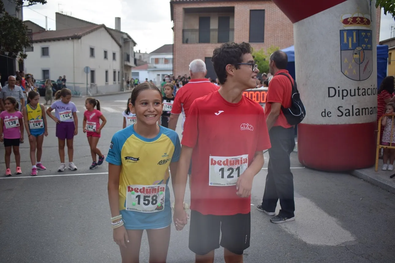 Foto 3 - Juan San Jos&eacute; y Marina S&aacute;nchez se llevan la exitosa IX Carrera Solidaria Virgen de la Vega de Villoria