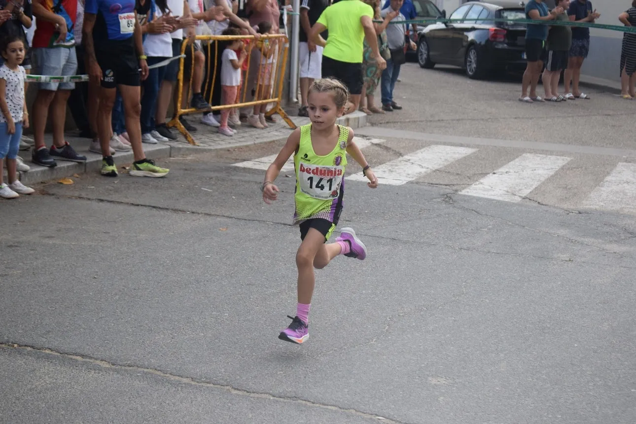 Foto 6 - Juan San Jos&eacute; y Marina S&aacute;nchez se llevan la exitosa IX Carrera Solidaria Virgen de la Vega de Villoria
