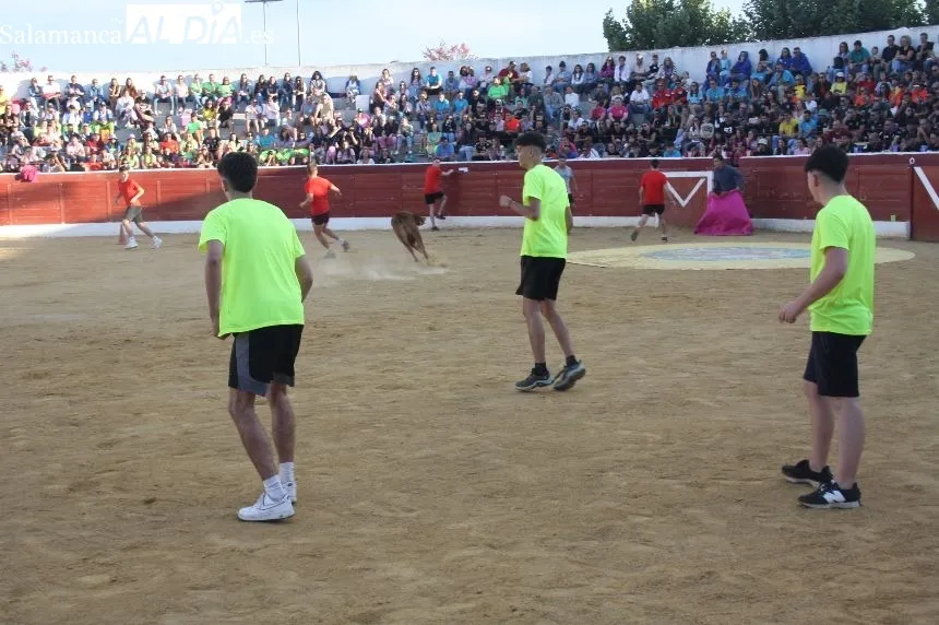 Foto 6 - Carcajadas, gran ambiente y gradas llenas para disfrutar con el Gran Prix de pe&ntilde;as en Villoria