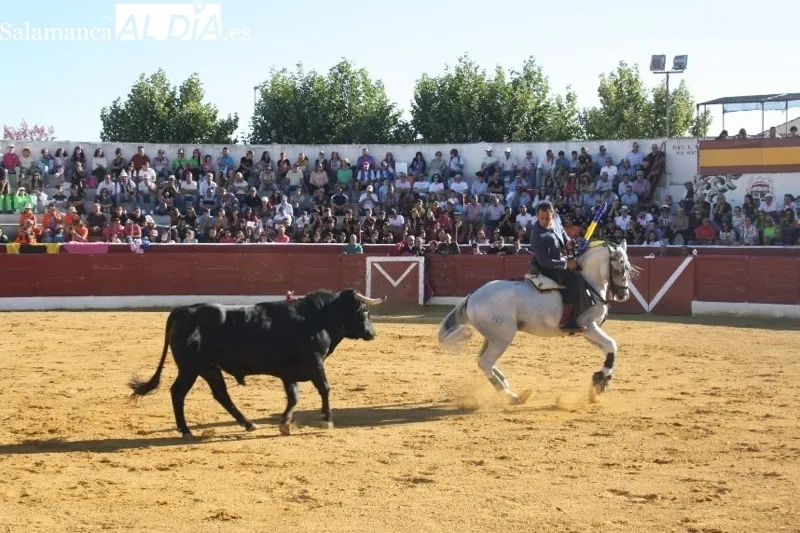 Foto 7 - Emotiva y disfrutona tarde en Villoria y su Festival Taurino, con Mar&iacute;a 'La Princesa Guerrera' recibiendo cari&ntilde;o a manos llenas