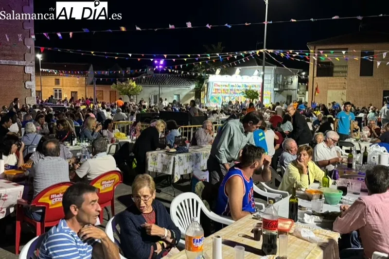 Foto 5 - Villoria disfruta como una gran familia de la Merienda de la vaca con la que dicen adi&oacute;s a sus fiestas patronales 