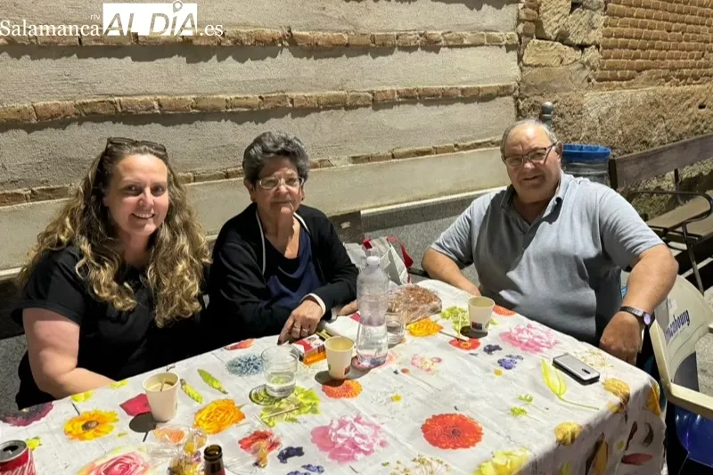 Foto 3 - Villoria disfruta como una gran familia de la Merienda de la vaca con la que dicen adi&oacute;s a sus fiestas patronales 