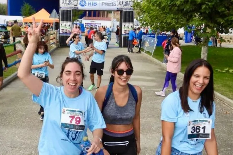 Foto 10 - Miguel Rubio y Mar&iacute;a G&oacute;mez coronan la II Carrera Popular Ben&eacute;fica &lsquo;Pe&ntilde;arandilla con la Piel De Mariposa&rsquo;
