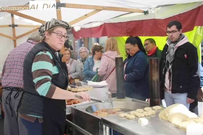 Foto 6 - Pe&ntilde;aranda da la bienvenida a su II Feria Agroalimentaria con gran ambiente y apostando por ser un gran escaparate 