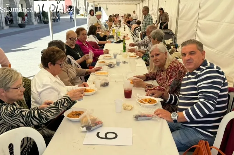 Foto 5 - Cerca de 1.200 platos solidarios de arroz al se&ntilde;orito para festejar a San Miguel en Pe&ntilde;aranda