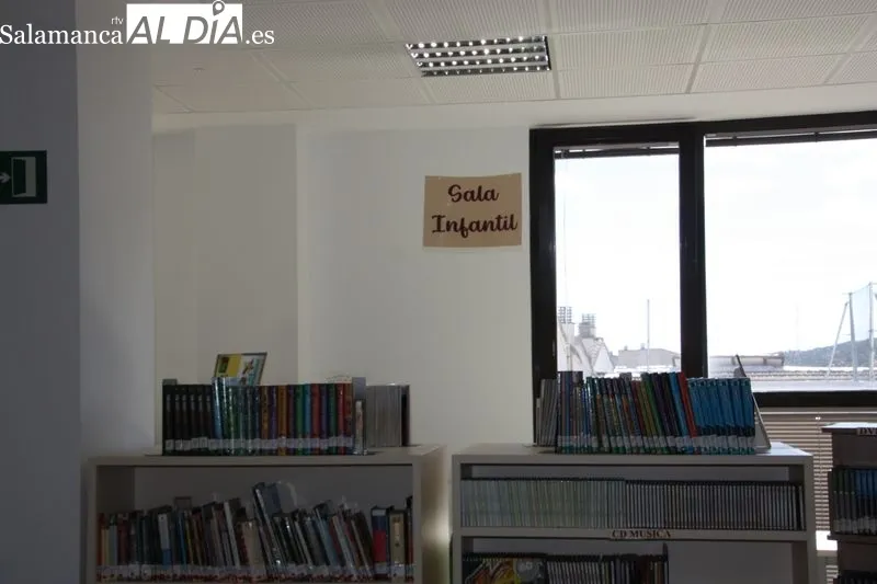 Foto 7 - La biblioteca municipal de Alba de Tormes estrena nuevas instalaciones m&aacute;s amplias y modernas