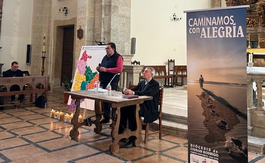 Foto 3 - La Di&oacute;cesis anima a &lsquo;Caminar con alegr&iacute;a&rsquo; en la concurrida apertura del Curso Pastoral