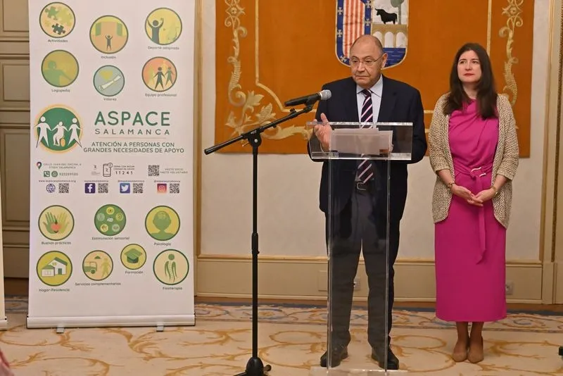 Presentación en el Ayuntamiento de Salamanca de los actos del Día Mundial de la Parálisis Cerebral