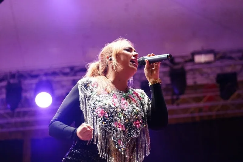 Concierto de Raya Real en la Plaza Mayor de Salamanca