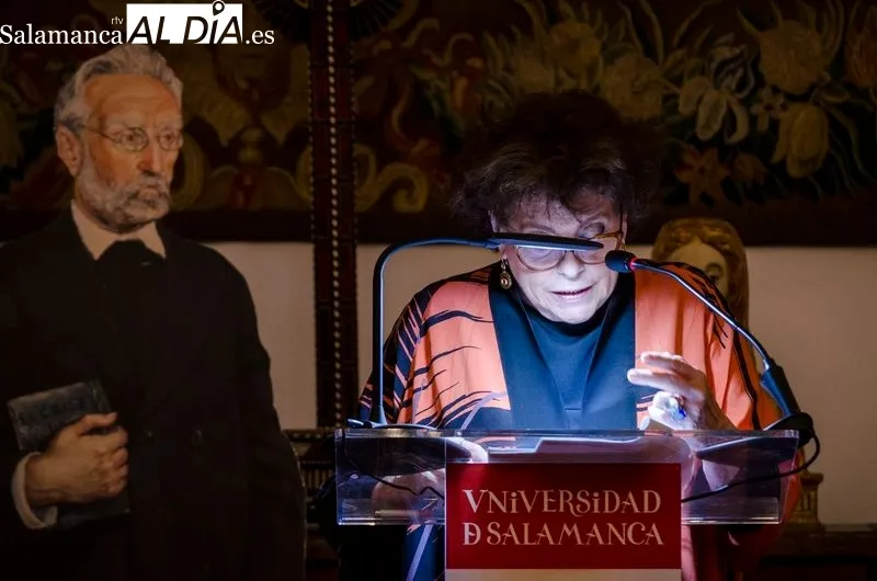 Recital 'Cantos esculpidos. Recordando a Miguel de Unamuno', a cargo del barítono Luis Santana, la actriz Charo López y el pianista Víctor Carbajo. Foto de Carmen Borrego