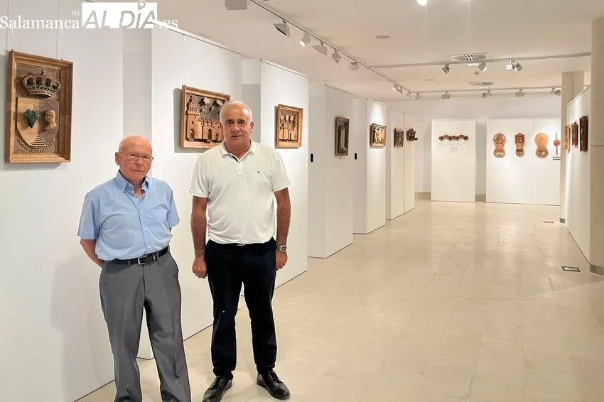 Julián Vicente junto con el diputado de Deportes, Jesús María Ortiz 