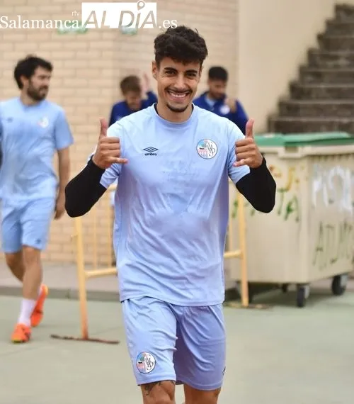Mikel Córdoba y Joan Castaño ya son uno más en los entrenamientos del SALAMANCA UDS | FOTOS: SALAMANCArtv AL DÍA  