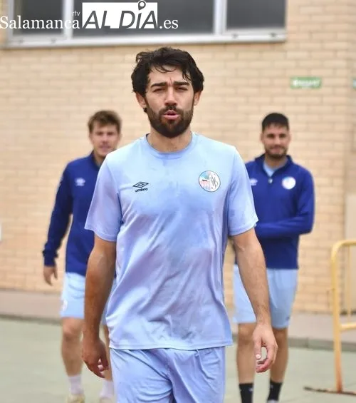Mikel Córdoba y Joan Castaño ya son uno más en los entrenamientos del SALAMANCA UDS | FOTOS: SALAMANCArtv AL DÍA  