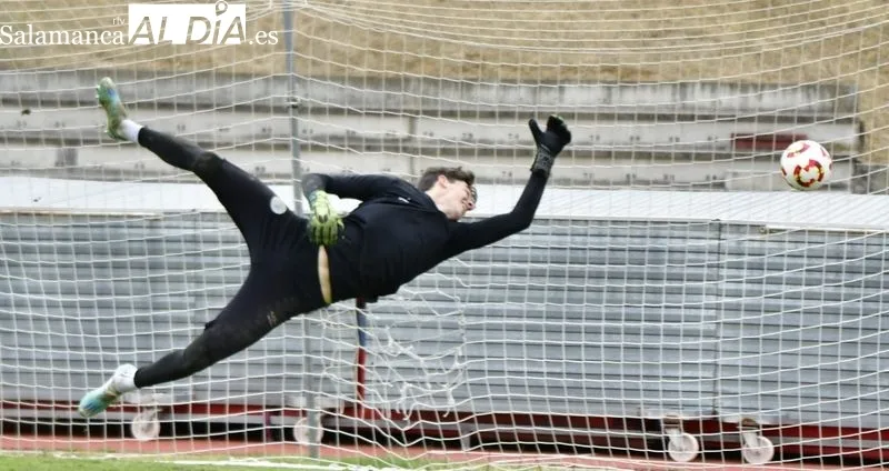 Mikel Córdoba y Joan Castaño ya son uno más en los entrenamientos del SALAMANCA UDS | FOTOS: SALAMANCArtv AL DÍA  