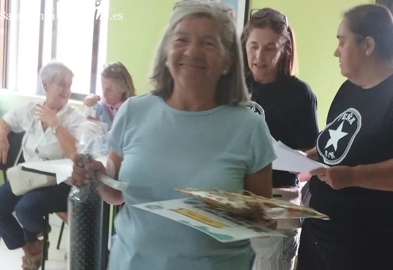 Concurso de tortillas y tartas para coger fuerzas ante lo que se les viene encima a los vecinos de Pereña   