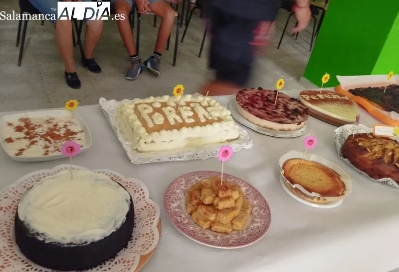 Concurso de tortillas y tartas para coger fuerzas ante lo que se les viene encima a los vecinos de Pereña   