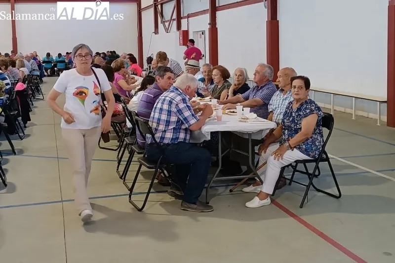 Barruecopardo disfruta de su segundo día de fiestas con actividades infantiles y una gran paella