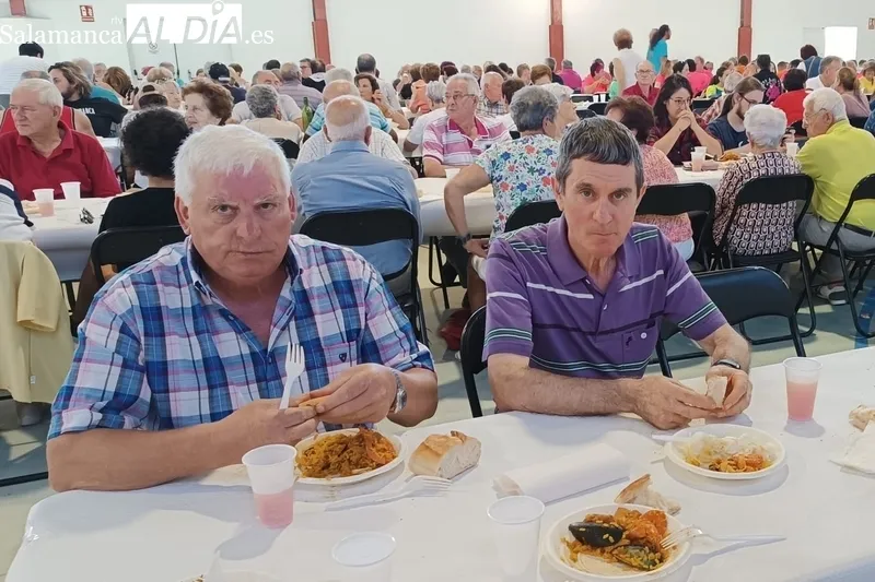 Barruecopardo disfruta de su segundo día de fiestas con actividades infantiles y una gran paella