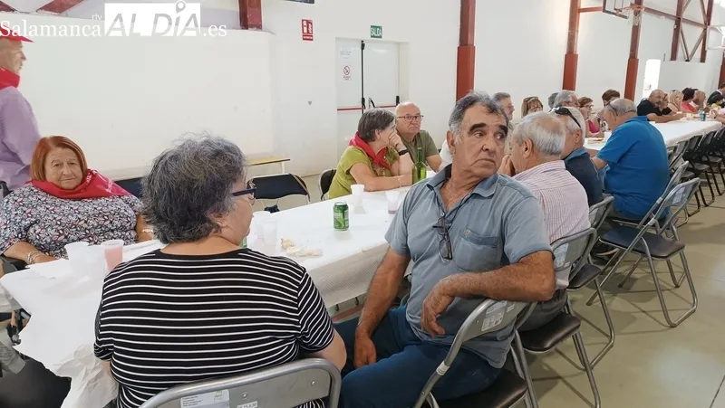 Barruecopardo disfruta de su segundo día de fiestas con actividades infantiles y una gran paella