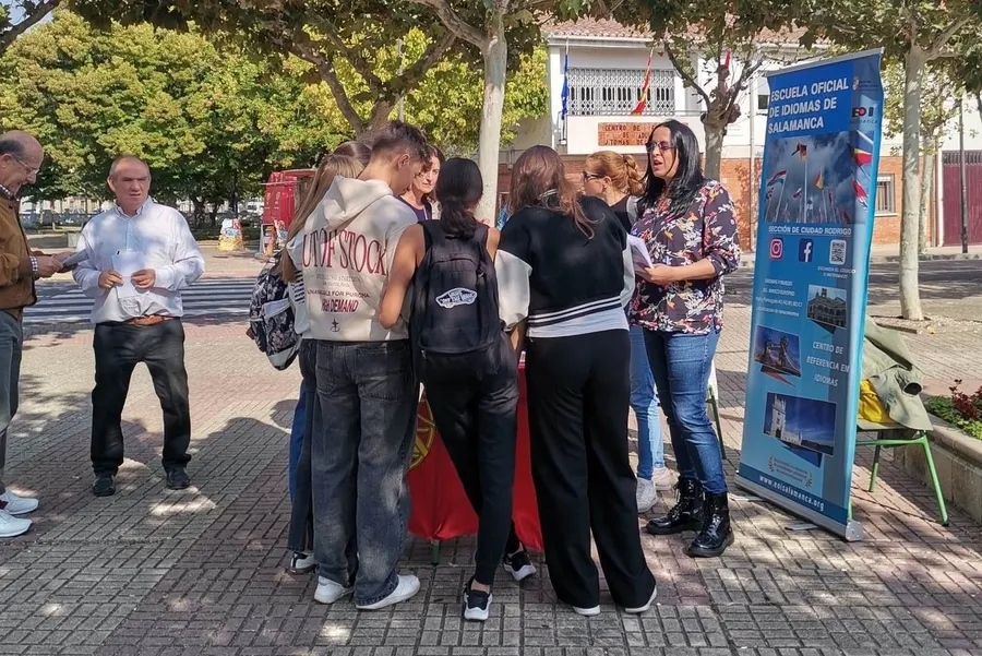 Foto 4 - La EOI, que estrenar&aacute; este curso el C1 de Portugu&eacute;s, sale a la calle en busca de m&aacute;s alumnos