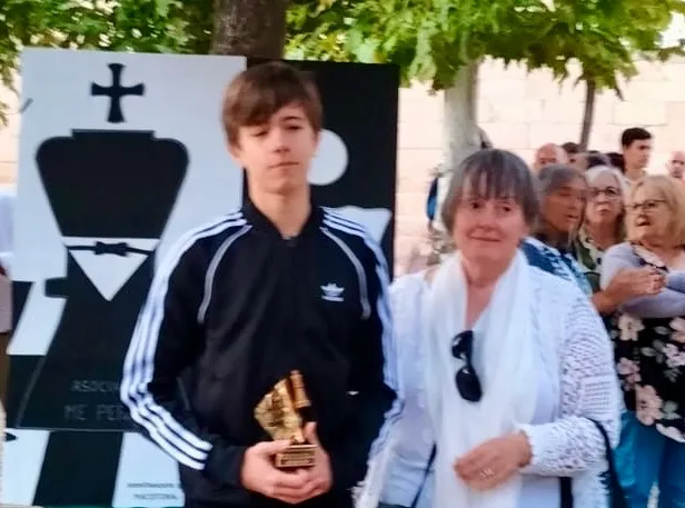 Foto 5 - La asociacion Me Permito y la asociaci&oacute;n Mundy celebran con gran &eacute;xito el I Torneo de ajedrez de Macotera