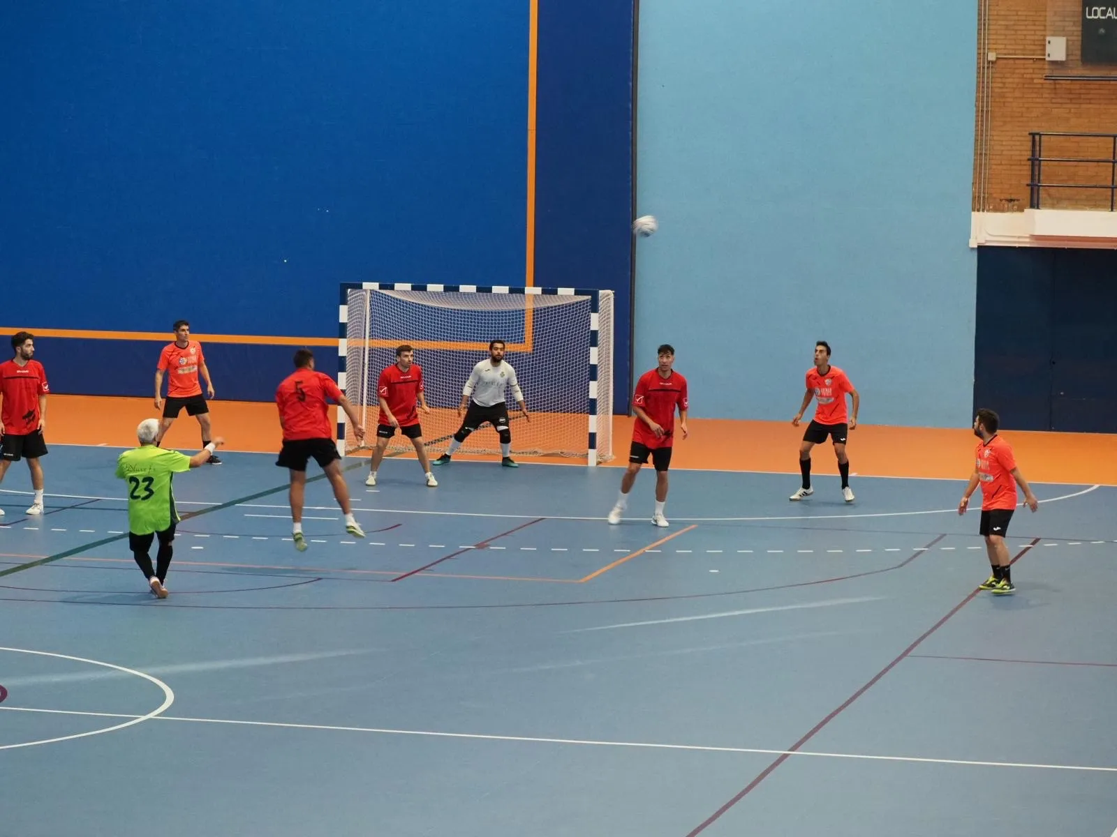 Foto 4 - Incontestable estreno del Bracamonte FS en casa con un rotundo 6-1 frente al Dluxe FS