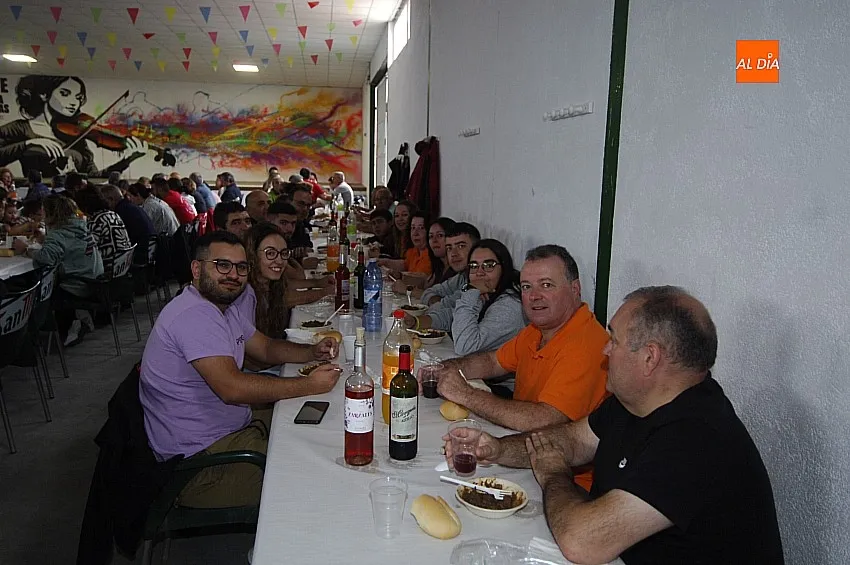 Comida popular en Espeja por San Lino/ Fotos: Adrián M.Pastor