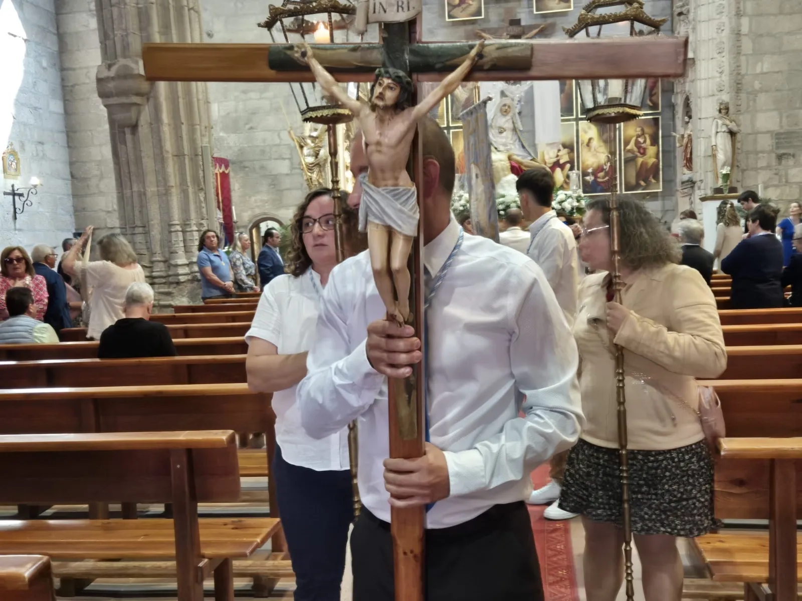 Foto 8 - Fervor y vivas a Nuestra Se&ntilde;ora de la Piedad en el d&iacute;a grande de su fiesta