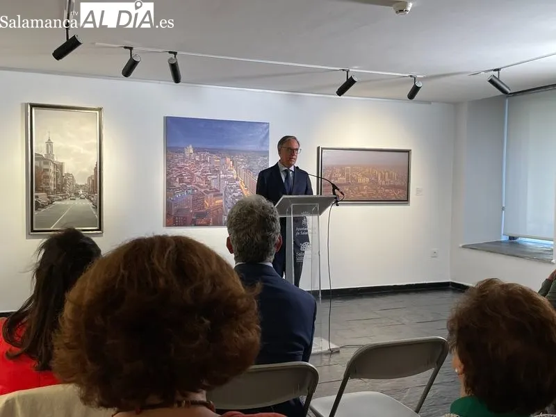 Exposición ‘De la Vanguardia a la Abstracción’ en la sala de exposiciones de la Torre de los Anaya. Foto de Miguel González