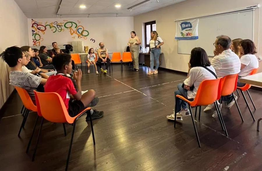 Foto 3 - Los j&oacute;venes extranjeros llegados a trav&eacute;s de AFS Intercultura toman parte en un encuentro