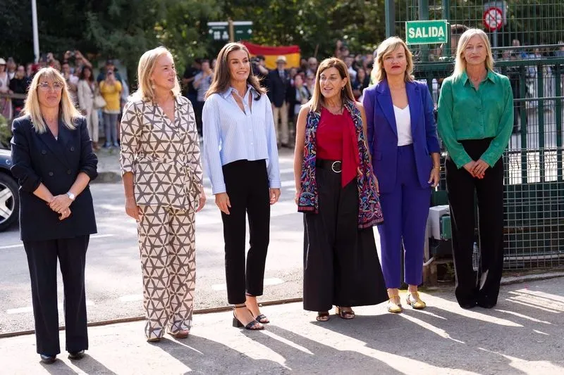La Reina Letizia durante el acto de apertura del Curso de Formación Profesional 2024/2025, en el IES Doctor José Zapatero Domínguez, a 18 de septiembre de 2024, en Castro-Urdiales - JUANMA SERRANO / EUROPA PRESS