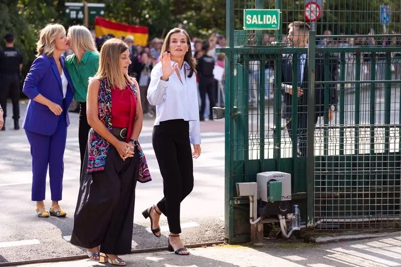 La Reina Letizia durante el acto de apertura del Curso de Formación Profesional 2024/2025, en el IES Doctor José Zapatero Domínguez, a 18 de septiembre de 2024, en Castro-Urdiales - JUANMA SERRANO / EUROPA PRESS