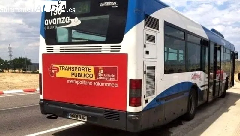 Foto de archivo de un bus del servicio metropolitano en Salamanca