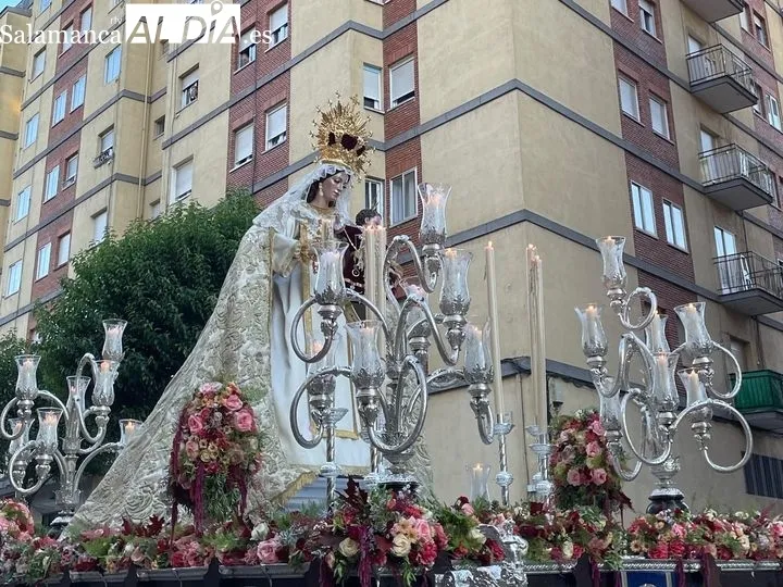 Ntra. Señora de la Merced recorre Salamanca en procesión acompañada de sus fieles | FOTOS: Miguel González 