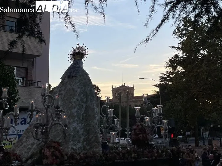 Ntra. Señora de la Merced recorre Salamanca en procesión acompañada de sus fieles | FOTOS: Miguel González 