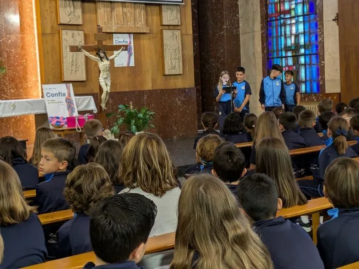 Los niños del Colegio San Juan Bosco disfrutar de una jornada de convivencia 