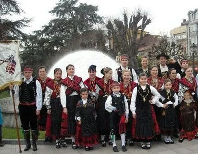 Grupo Folklórico Ntra. Sra. del Castañar: 40 años difundiendo y preservando el folklore tradicional