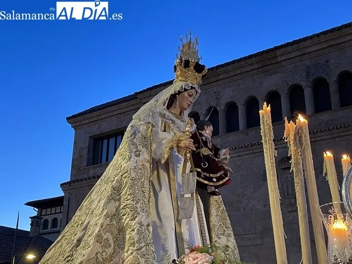 Ntra. Señora de la Merced recorre Salamanca en procesión acompañada de sus fieles | FOTOS: Miguel González 