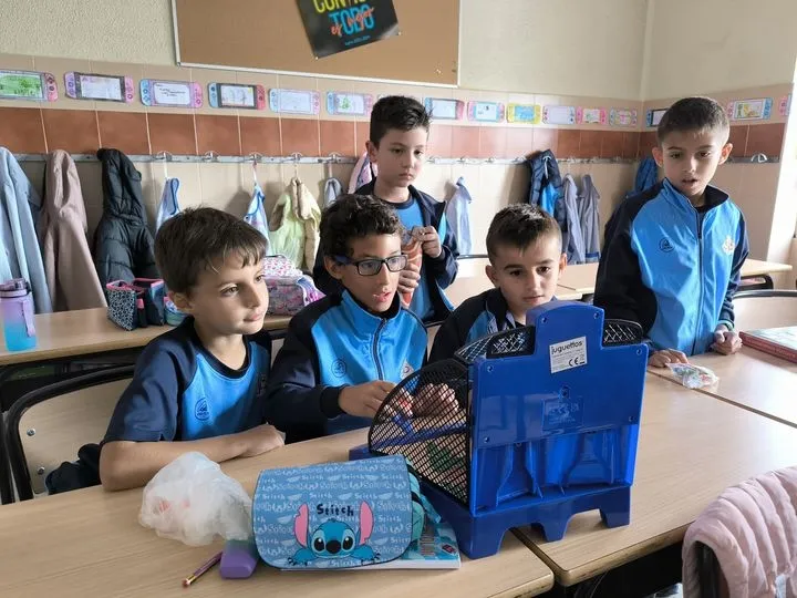Los niños del Colegio San Juan Bosco disfrutar de una jornada de convivencia 