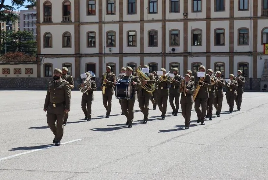 Lunes, 4 de noviembre. A las 20:00 h. Concierto de música militar. Banda de Guerra del Regimiento de Especialidades de Ingenieros nº 11