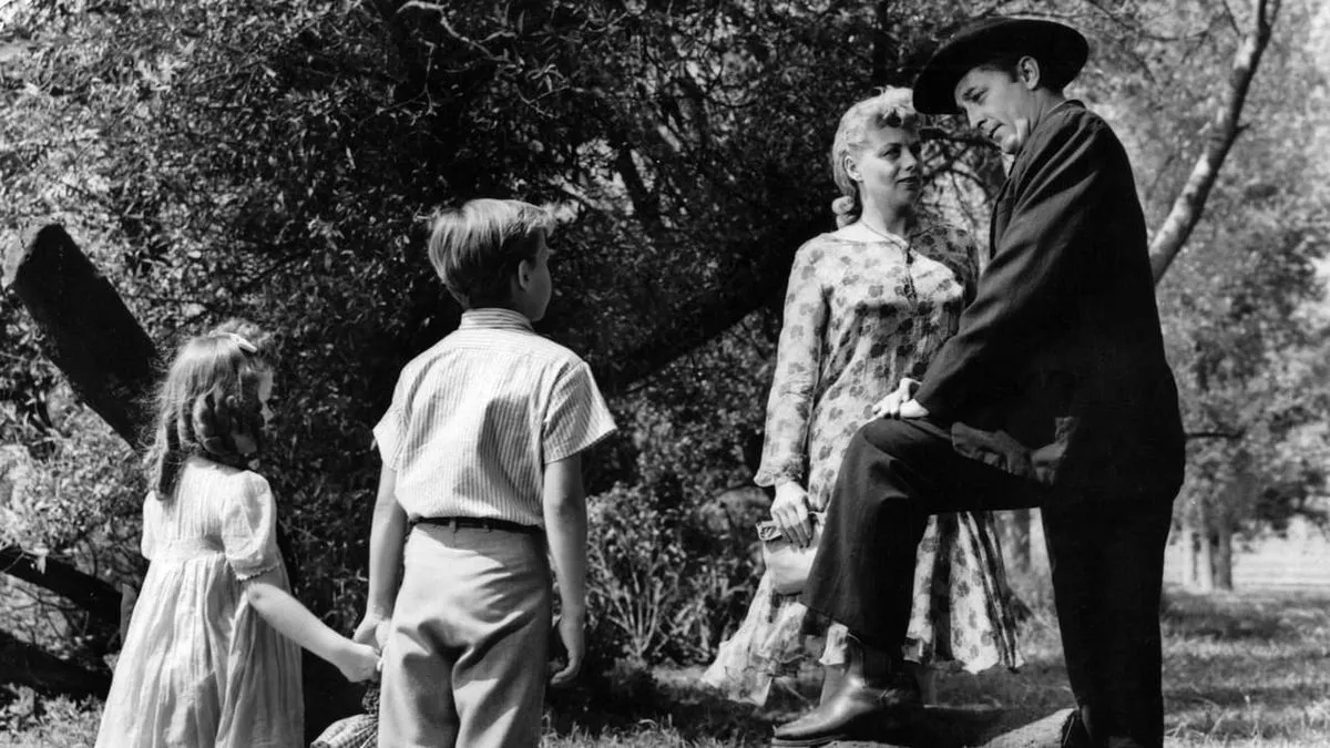 Miércoles, 13 de noviembre: Cineclub, película La noche del cazador